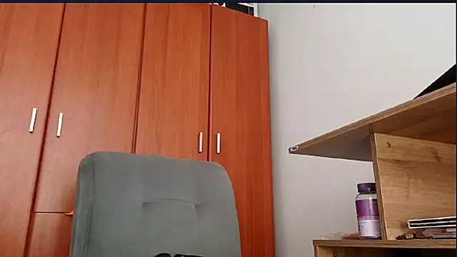 Juls winter  online show from 5, 1, 2026