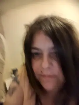 HouseWifeWhore Milf online show from 17, 5, 2026