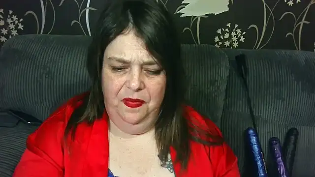 HouseWifeWhore Milf online show from 5, 4, 2026