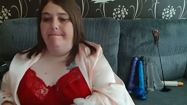 HouseWifeWhore Milf online show from 19, 9, 2025