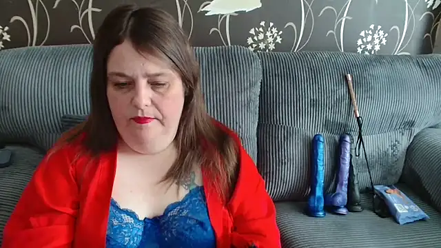 HouseWifeWhore Milf online show from 21, 3, 2026