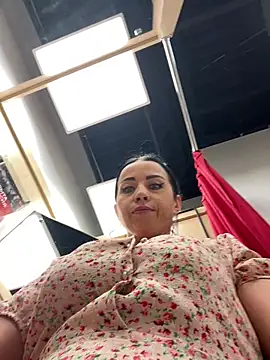 CrazzyChicks online show from 25, 6, 2026
