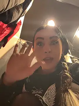 CrazzyChicks online show from 26, 1, 2025