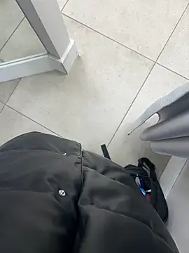 CrazzyChicks online show from 6, 3, 2026