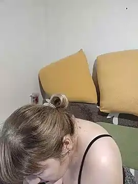 stefanyharper16 online show from 18, 5, 2026