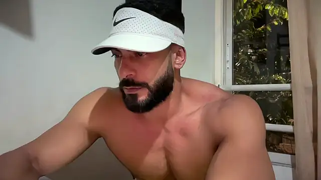 Snapshot of romeolovedark chatting on 10, 7, 2026 romeolovedark online show from 10, 7, 2026