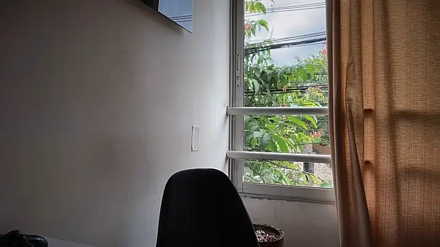 romeolovedark online show from 2, 4, 2026