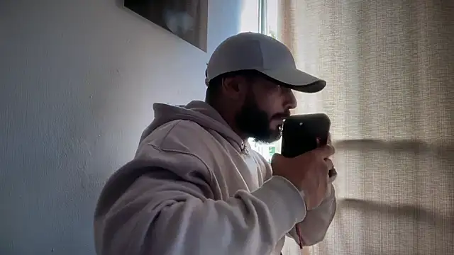 romeolovedark online show from 4, 3, 2026