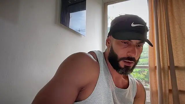 Snapshot of romeolovedark chatting on 26, 5, 2026 romeolovedark online show from 26, 5, 2026