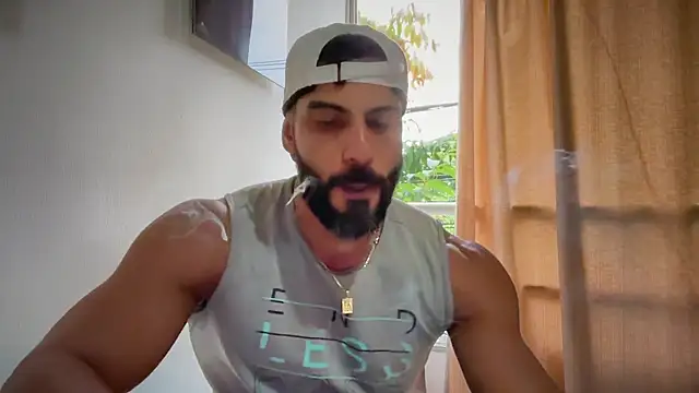Snapshot of romeolovedark chatting on 4, 6, 2026 romeolovedark online show from 4, 6, 2026