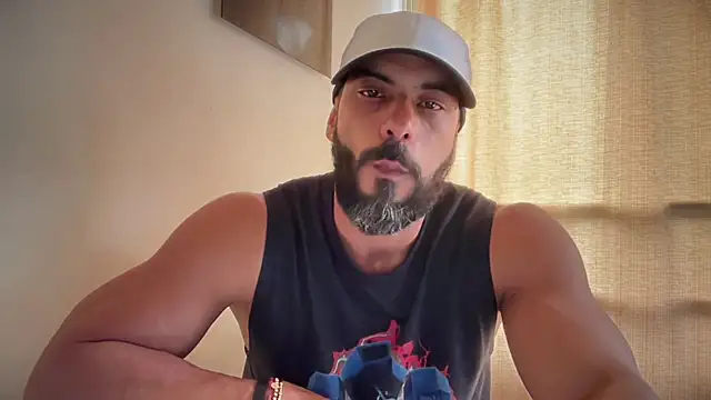 Snapshot of romeolovedark chatting on 7, 6, 2026 romeolovedark online show from 7, 6, 2026