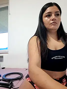 laura dirtyhot online show from 9, 1, 2025