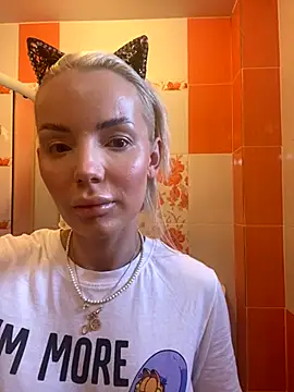 Snapshot of Goddess_Tina chatting on 28, 10, 2025 Goddess Tina online show from 28, 10, 2025