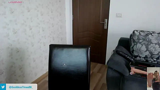 Snapshot of Goddess_Tina chatting on 20, 11, 2025 Goddess Tina online show from 20, 11, 2025