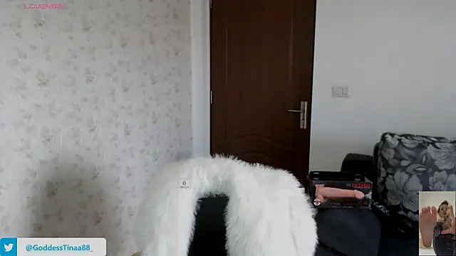 Snapshot of Goddess_Tina chatting on 18, 11, 2025 Goddess Tina online show from 18, 11, 2025