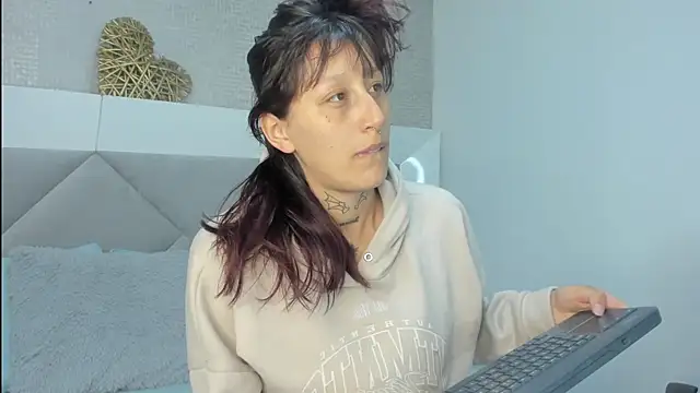 Mariana Joness online show from 28, 3, 2026