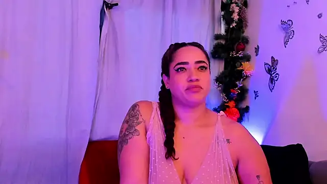 HannaMiillsxh online show from 6, 4, 2026