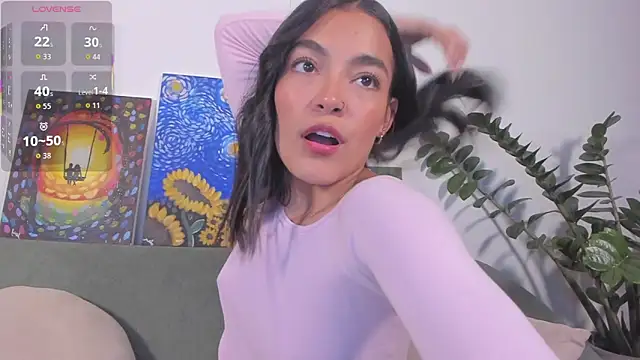 TIFFANYRUSSO online show from 5, 5, 2026