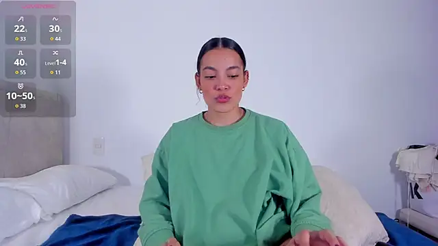 TIFFANYRUSSO online show from 24, 11, 2025