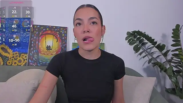 TIFFANYRUSSO online show from 5, 6, 2026