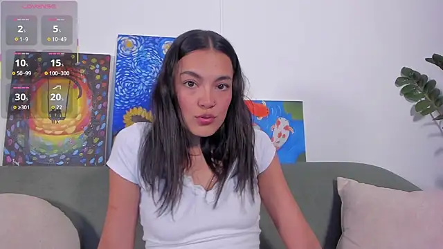 TIFFANYRUSSO online show from 9, 3, 2026