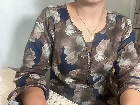 Snapshot of Chanchal--Navya chatting on 25, 6, 2026 Chanchal--Navya online show from 25, 6, 2026