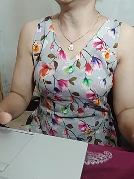Snapshot of Chanchal--Navya chatting on 24, 6, 2026 Chanchal--Navya online show from 24, 6, 2026