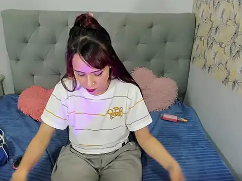 GiannaGoddes online show from 22, 3, 2025