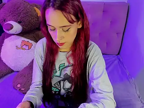 GiannaGoddes online show from 8, 10, 2025