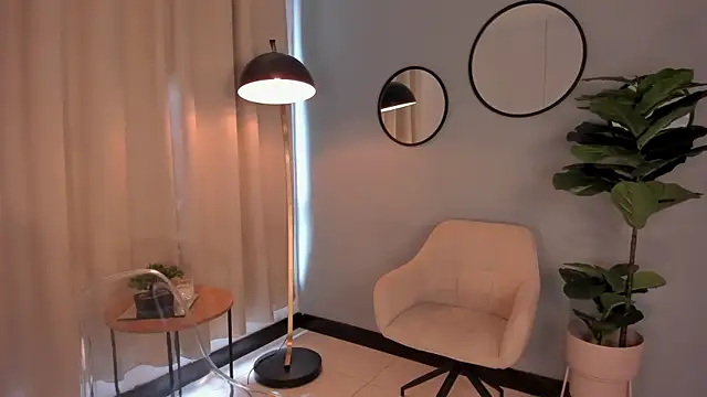 LiaPearce online show from 2, 2, 2025