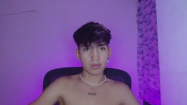 Snapshot of littlextreme chatting on 17, 2, 2025 littlextreme online show from 17, 2, 2025