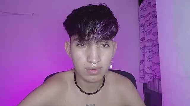 Snapshot of littlextreme chatting on 8, 2, 2025 littlextreme online show from 8, 2, 2025