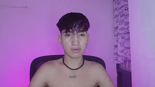 Snapshot of littlextreme chatting on 8, 2, 2025 littlextreme online show from 8, 2, 2025