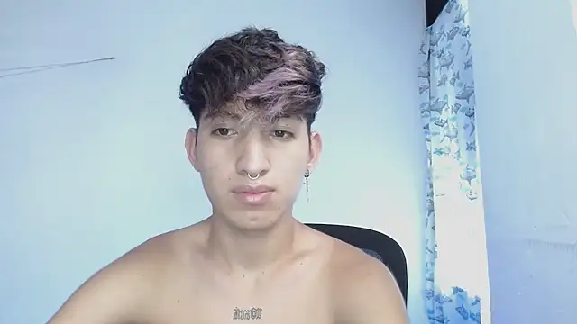 Snapshot of littlextreme chatting on 2, 3, 2025 littlextreme online show from 2, 3, 2025