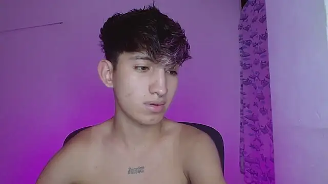 Snapshot of littlextreme chatting on 22, 2, 2025 littlextreme online show from 22, 2, 2025