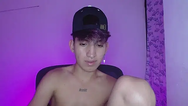 Snapshot of littlextreme chatting on 19, 2, 2025 littlextreme online show from 19, 2, 2025