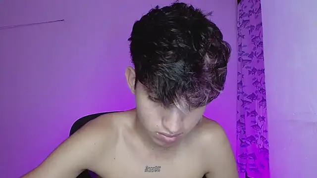 Snapshot of littlextreme chatting on 27, 2, 2025 littlextreme online show from 27, 2, 2025