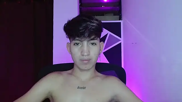 Snapshot of littlextreme chatting on 22, 3, 2025 littlextreme online show from 22, 3, 2025