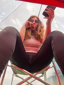 DaisyVibesss online show from 3, 5, 2026