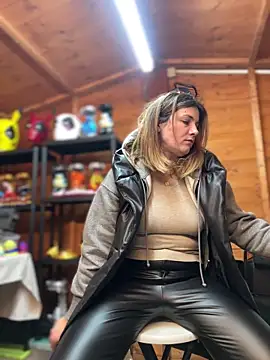 DaisyVibesss online show from 5, 1, 2025