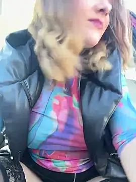 DaisyVibesss online show from 6, 3, 2025