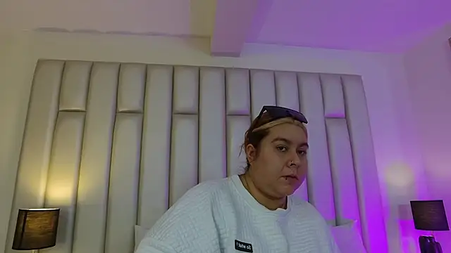 aandreaperez online show from 13, 1, 2026