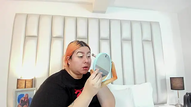 aandreaperez online show from 25, 10, 2025