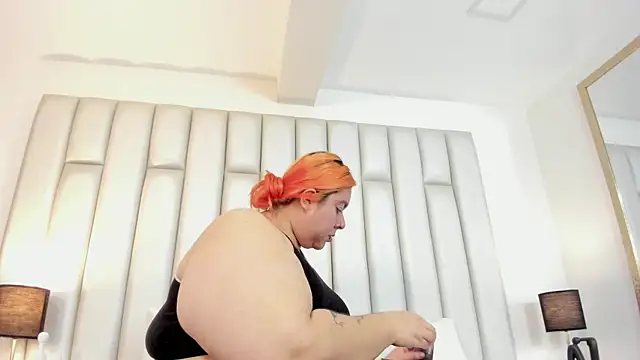 aandreaperez online show from 17, 10, 2025