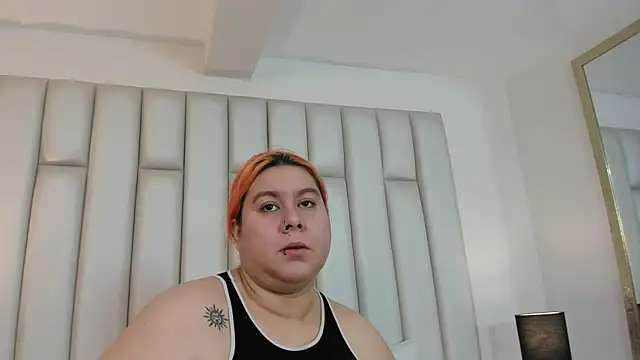 aandreaperez online show from 11, 10, 2025