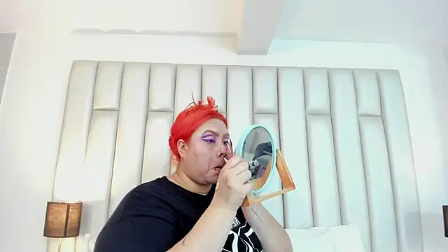 aandreaperez online show from 8, 11, 2025