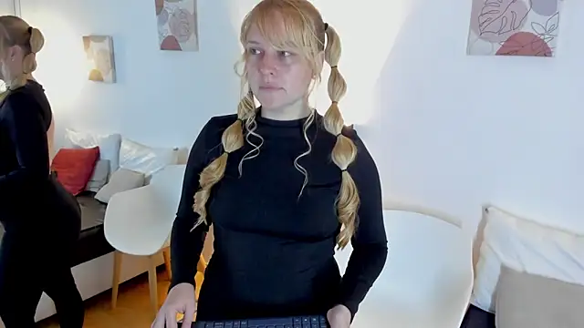 Snapshot of EmilySumer chatting on 18, 2, 2026 EmilySumer online show from 18, 2, 2026