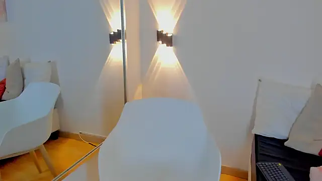 Snapshot of EmilySumer chatting on 28, 2, 2026 EmilySumer online show from 28, 2, 2026