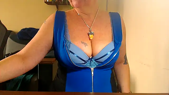 Diablica41 online show from 25, 2, 2025