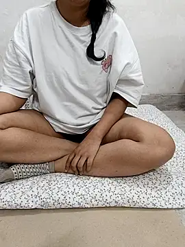 Rubyrosemumbai online show from 15, 10, 2025